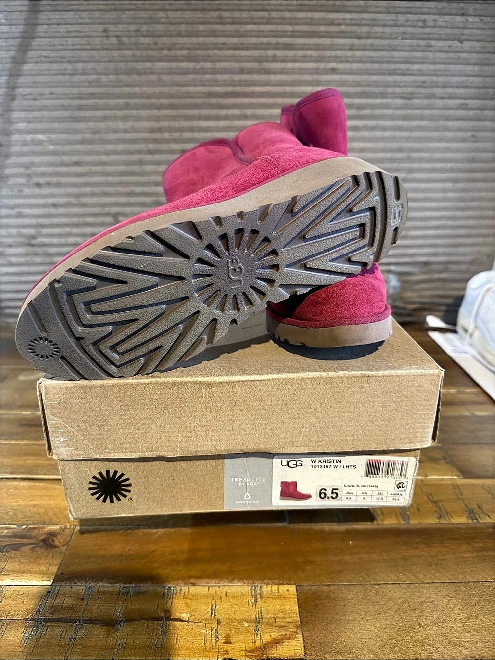 UGG Kristin Suede Winter Boots in Pink US 6.5 - Picture 3 of 4